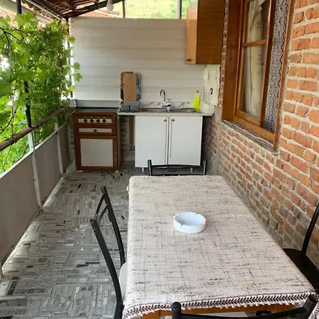 Hana Private Pogradaş